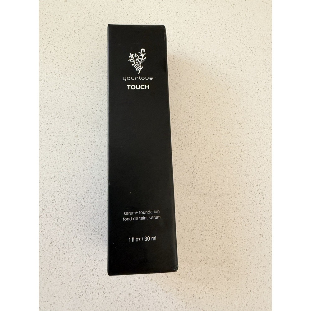YOUNIQUE TOUCH serum+ foundation Color Challis